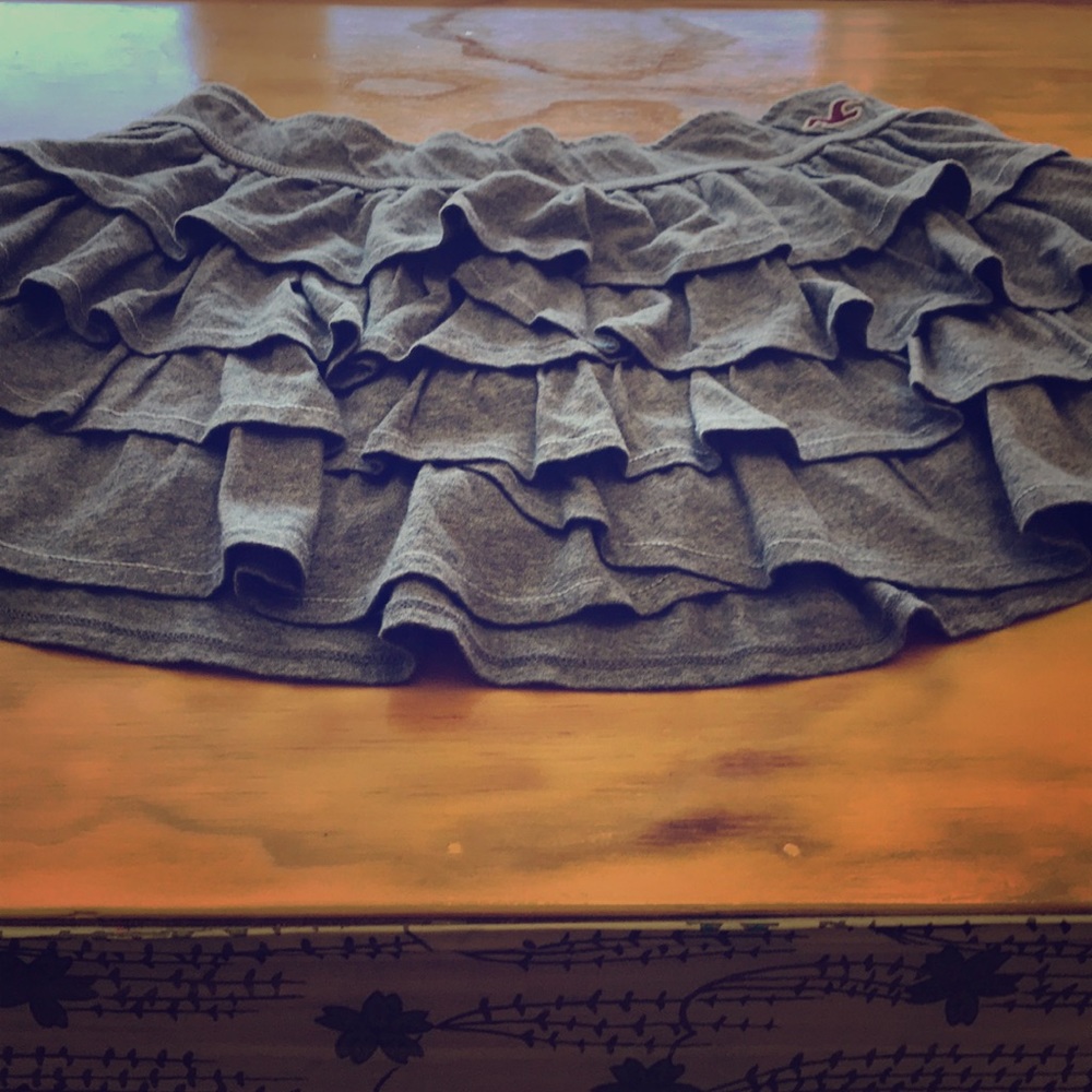Hollister grey skirt